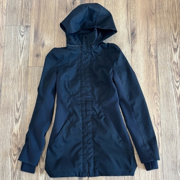 Lululemon Women's Like A Glove Full Zip Fitted Hooded Jacket in Black Size 2 - Picture 3 of 11